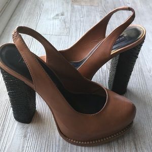 Steven by Steven madden, brown leather heels!